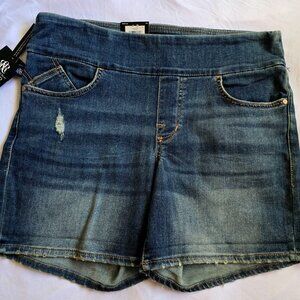 NWT Rock n Republic "FEVER" 5  inch inseam pull on women's jean shorts